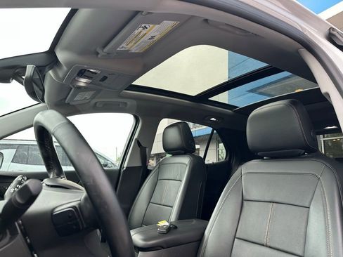 Used 2023 Chevrolet Equinox Premier AWD/4WD image 15