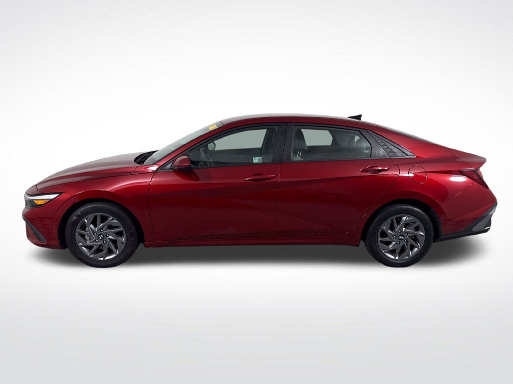 Certified 2024 Hyundai Elantra SEL FWD image 8