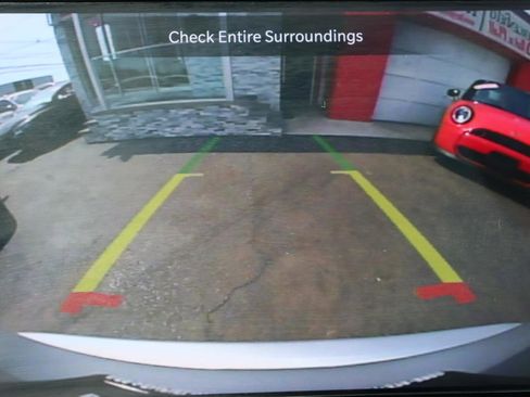 Used 2026 Chrysler Pacifica Select FWD image 37