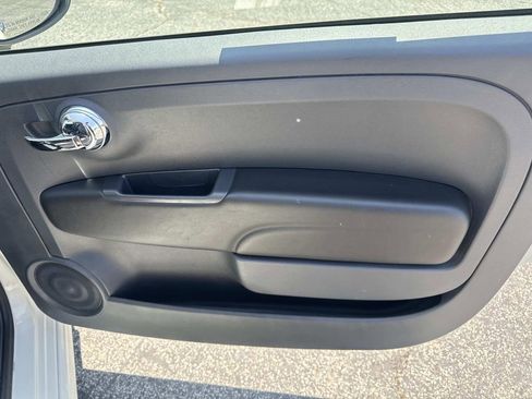 Used 2018 FIAT 500 Lounge FWD image 22