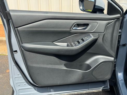 Used 2024 Nissan Rogue SL AWD/4WD image 38
