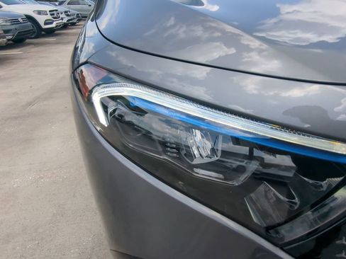 Used 2024 Mercedes-Benz EQB 300 4MATIC image 22