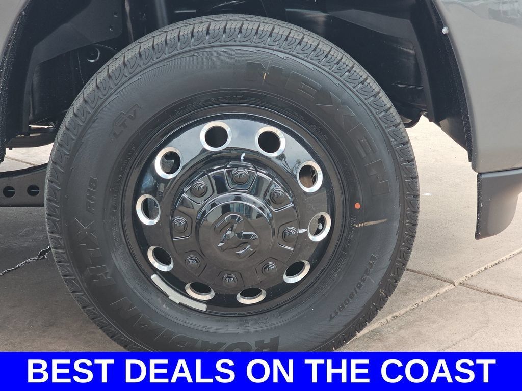 New 2027 RAM 3500 Big Horn AWD/4WD image 39