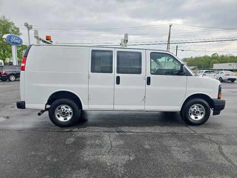 Used 2017 GMC Savana 2500 w/ All Terrain Package RWD image 5