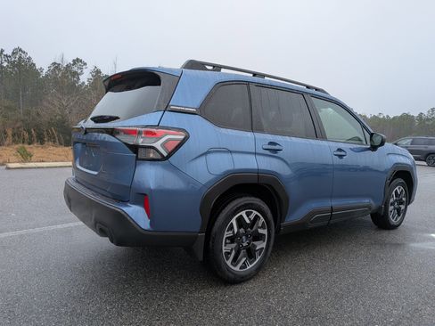 Certified 2025 Subaru Forester Premium w/ Protection Package image 4