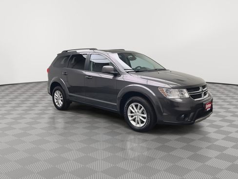 Used 2014 Dodge Journey SXT w/ Flexible Seating Group image 30