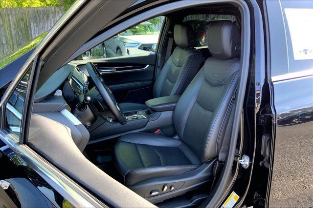Used 2025 Cadillac XT5 Premium Luxury AWD/4WD image 25
