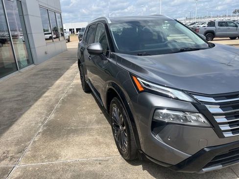 Certified 2026 Nissan Rogue Platinum w/ Platinum Premium Package AWD/4WD image 5