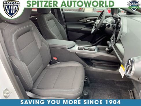 New 2026 Chevrolet Equinox EV LT image 25