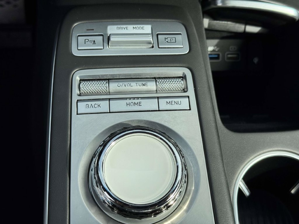 Certified 2022 Genesis GV70 3.5T Sport w/ Sport Prestige Package AWD/4WD image 30
