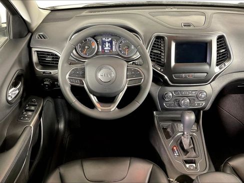 Used 2020 Jeep Cherokee Latitude Plus image 7