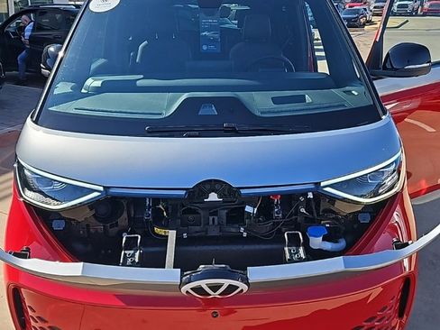 Used 2025 Volkswagen ID. Buzz Pro S Plus image 10
