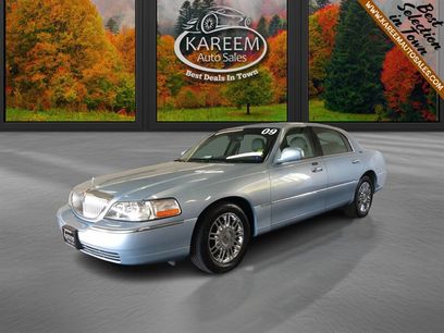 Used 2009 Lincoln Town Car Signature Limited