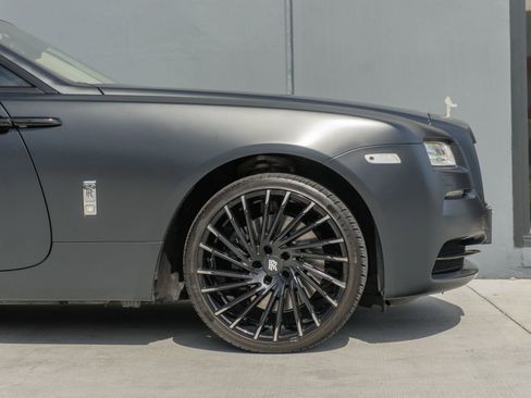 Used 2016 Rolls-Royce Wraith RWD image 38