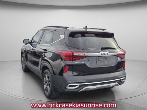 Used 2023 Kia Seltos S w/ Navigation Package AWD/4WD image 6