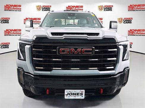 Used 2024 GMC Sierra 2500 AT4X image 14