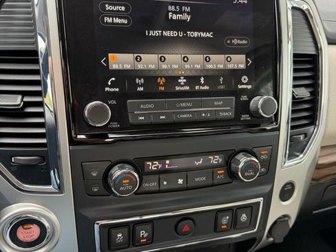 Used 2021 Nissan Titan SL w/ Moonroof Package AWD/4WD image 14
