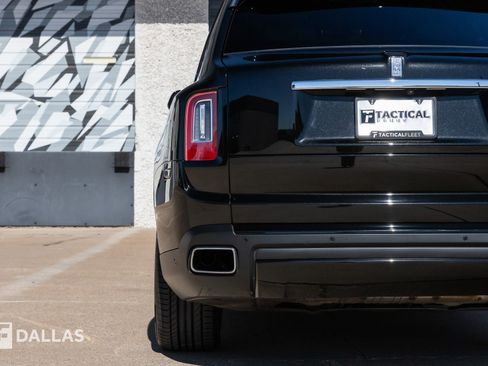 Used 2021 Rolls-Royce Cullinan image 15