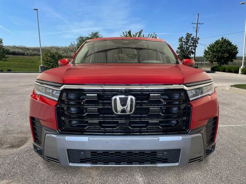 New 2026 Honda Pilot Touring image 10