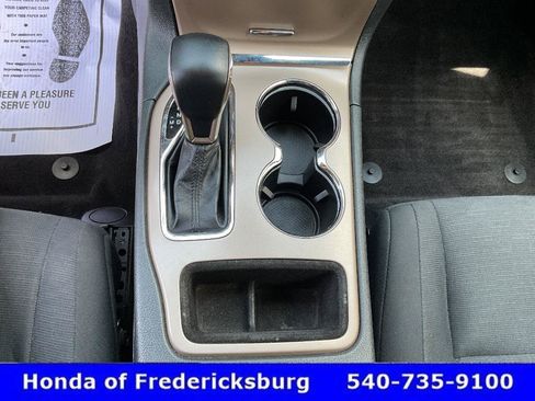 Used 2016 Jeep Grand Cherokee Laredo AWD/4WD image 37