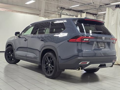 Certified 2025 Toyota Grand Highlander AWD Hybrid image 16