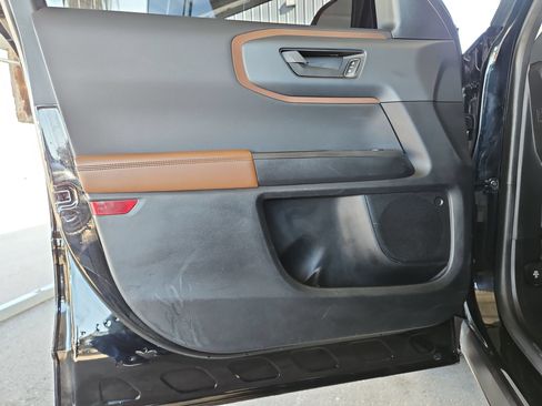 Used 2021 Ford Bronco Sport Outer Banks AWD/4WD image 18