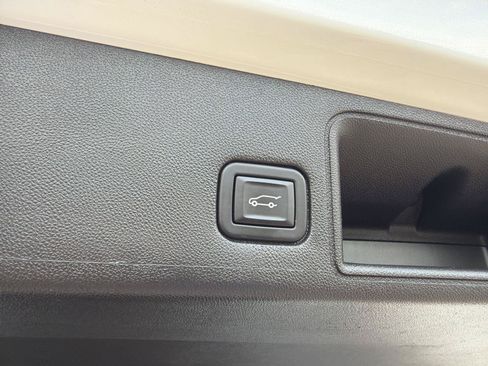 Used 2023 GMC Terrain AT4 AWD/4WD image 39