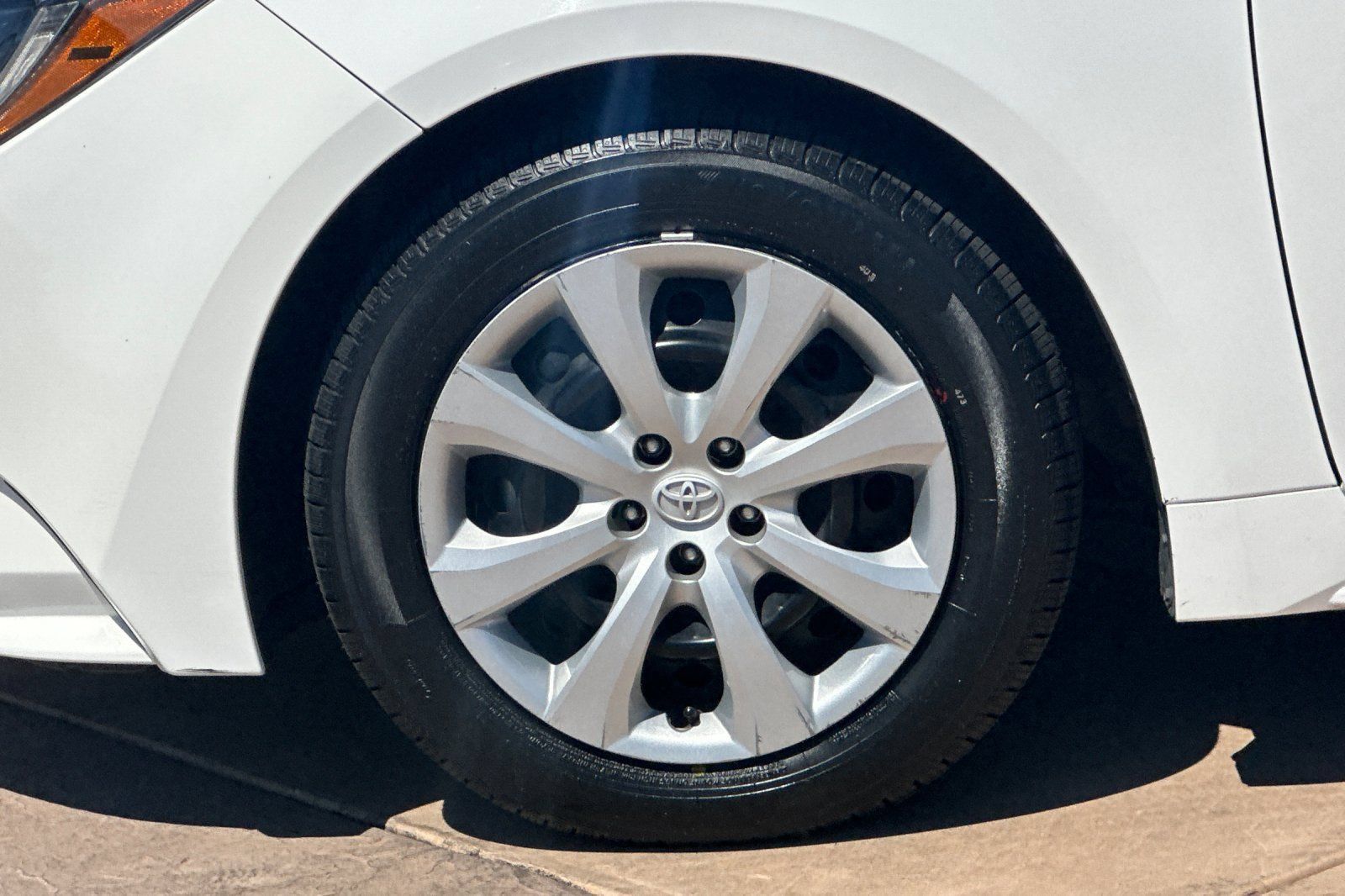 Certified 2024 Toyota Corolla LE FWD image 31