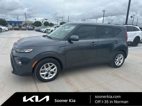 Used 2020 Kia Soul S FWD image 1