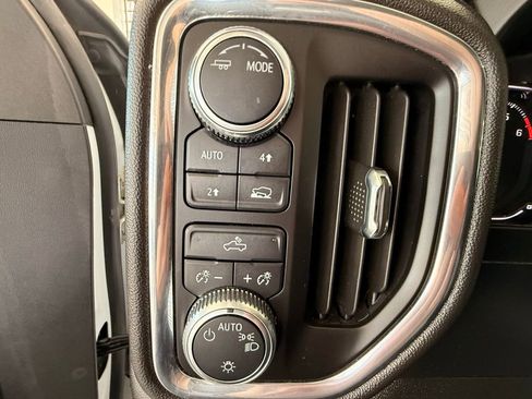 Used 2020 GMC Sierra 1500 SLE w/ SLE Value Package image 25