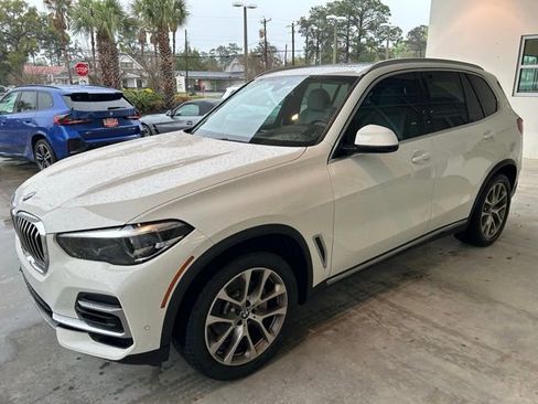 Used 2023 BMW X5 xDrive40i w/ Premium Package image 4