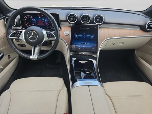 Used 2025 Mercedes-Benz C 300 4MATIC Sedan image 11