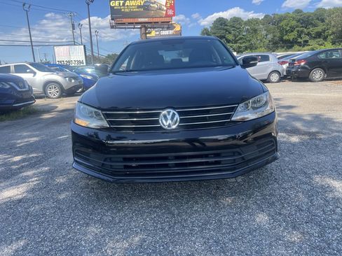 Used 2015 Volkswagen Jetta SE FWD image 1