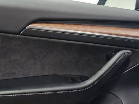 Used 2023 Tesla Model 3 Standard Range image 11
