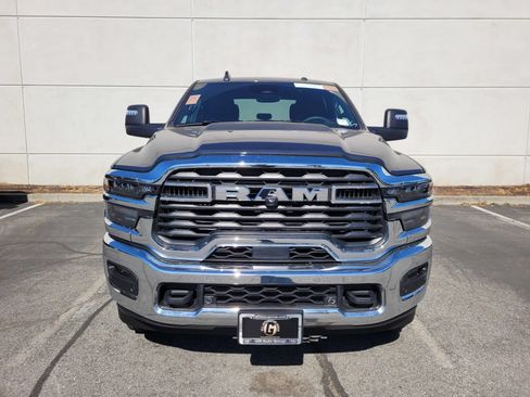 Used 2025 RAM 2500 Big Horn AWD/4WD image 2