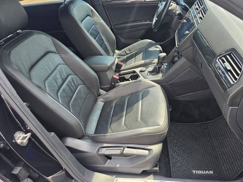 Used 2020 Volkswagen Tiguan SEL Premium R-Line w/ 3rd Row Seat Package AWD/4WD image 23