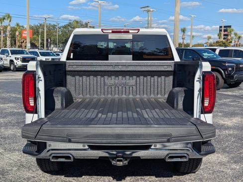 New 2026 GMC Sierra 1500 SLT w/ SLT Premium Plus Package image 10