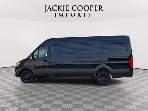 New 2025 Mercedes-Benz Sprinter 2500 image 8
