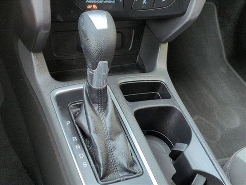 Used 2017 Ford Escape SE w/ SE Cold Weather Package AWD/4WD image 18