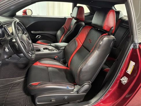 Used 2022 Dodge Challenger R/T w/ Cold Weather Group RWD image 5