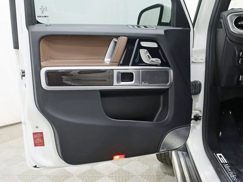 Used 2021 Mercedes-Benz G 550 image 32