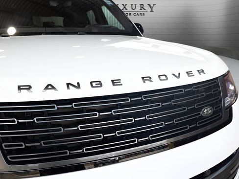 Used 2023 Land Rover Range Rover Long Wheelbase SE AWD/4WD image 15