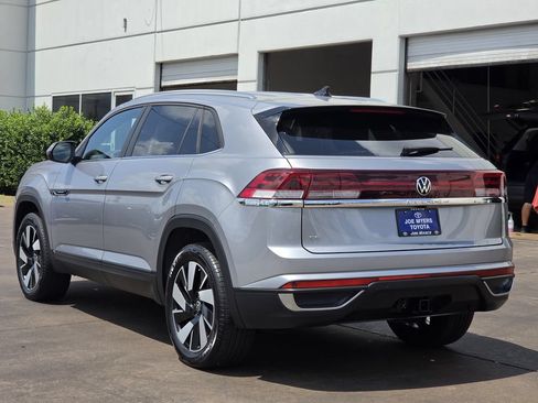 Used 2026 Volkswagen Atlas Cross Sport SE FWD image 7
