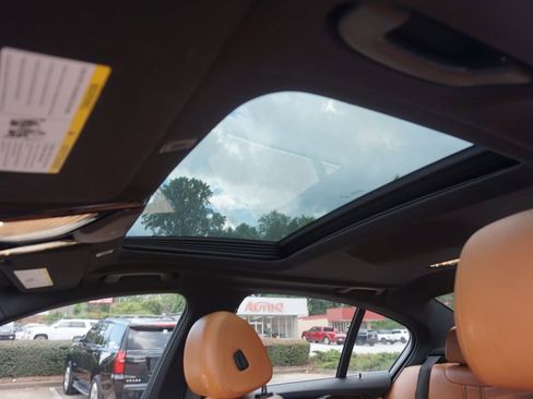 Used 2017 BMW 540i image 50