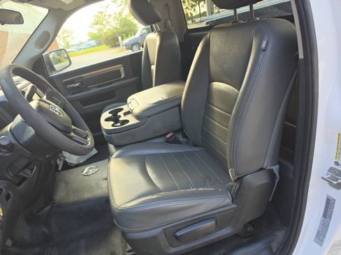 Used 2018 RAM 2500 Tradesman w/ Power & Remote Entry Group RWD image 13
