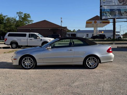 Used 2009 Mercedes-Benz CLK 350 Cabriolet image 18
