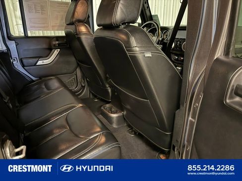 Used 2014 Jeep Wrangler Unlimited Rubicon w/ Max Tow Package AWD/4WD image 27