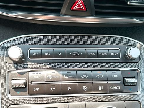 Used 2023 Hyundai Santa Fe SEL AWD/4WD image 23