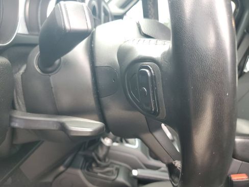 Used 2021 Jeep Wrangler Unlimited Sport AWD/4WD image 12
