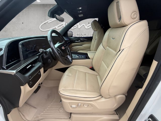 Used 2023 Cadillac Escalade Premium Luxury w/ LPO, Illumination Package RWD image 19